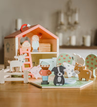 Load image into Gallery viewer, Orange Tree Farmyard Play Set
