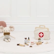 Load image into Gallery viewer, Le Toy Van - Animal Vet Set