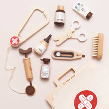 Load image into Gallery viewer, Le Toy Van - Animal Vet Set