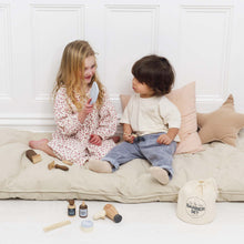 Load image into Gallery viewer, Le Toy Van  - Hairdresser &amp; Barber Kit
